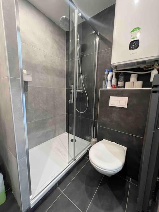 Adorable Appartement Strasbourg Neudorf Parking Sous Sol מראה חיצוני תמונה